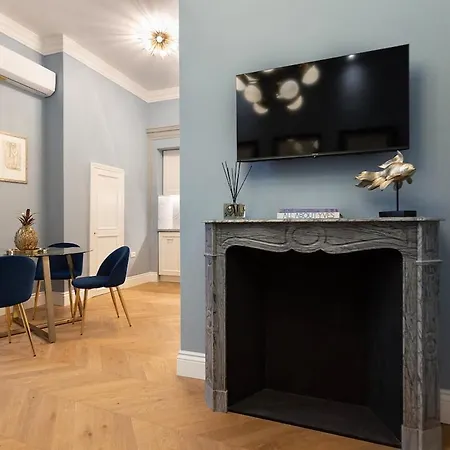 Blue - Pitti Place *